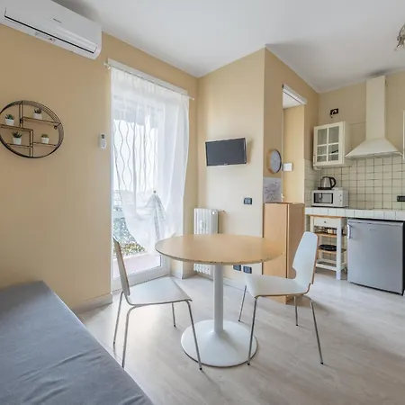 Panoramic Loft In With Balcony - Ac & Wifi Apartman *
