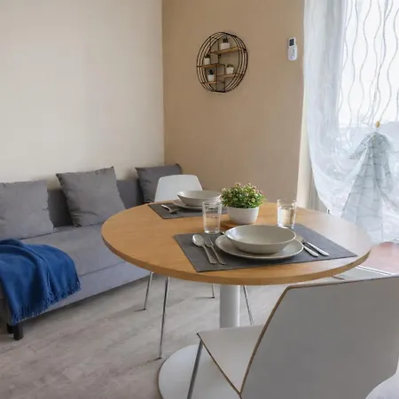 Panoramic Loft In With Balcony - Ac & Wifi Apartman